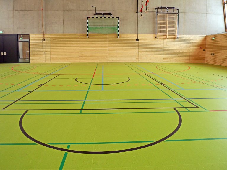 Wide open indoor training floor with a sprung surface